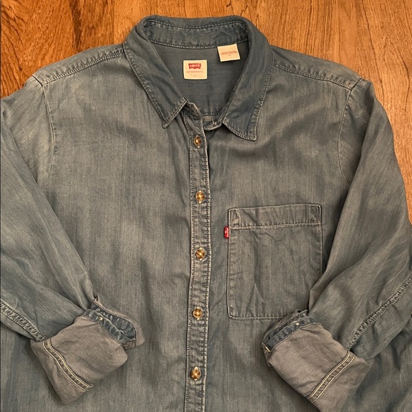 Levi’s Utility Shirt - Picture 6 of 14